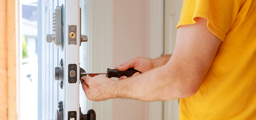 Eviction Locksmith For Key Fob Replacement Services in North Miami
