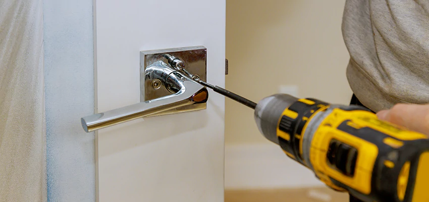 After-hours Locksmith  For Lock Troubleshooting in North Miami, Florida